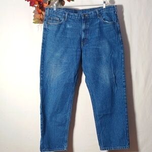 Rugged Wear men's jeans size 40X30 in a faded cotton demin material